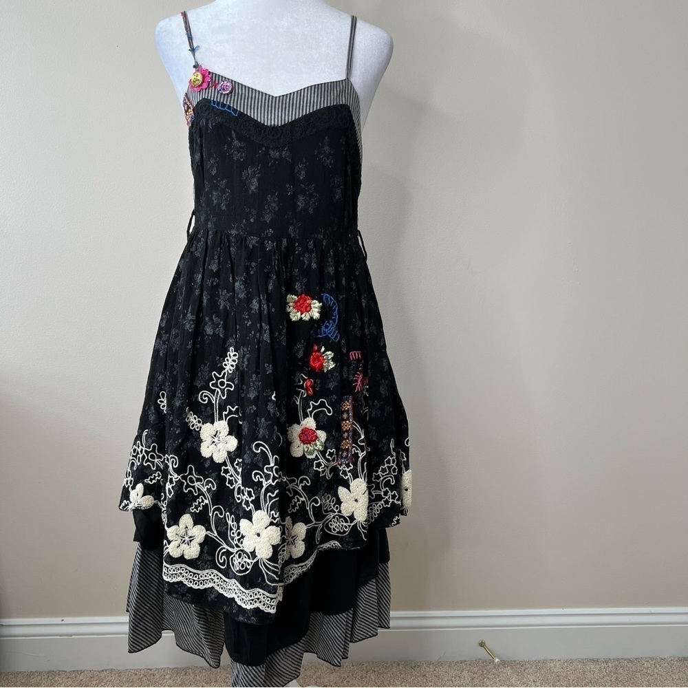 Love Me embroidered dress